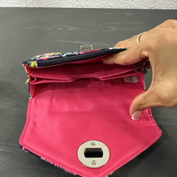 Vera Bradley Paisley Petal Turn Lock Floral Wallet Wristlet Pockets Organize EUC - Picture 4 of 6